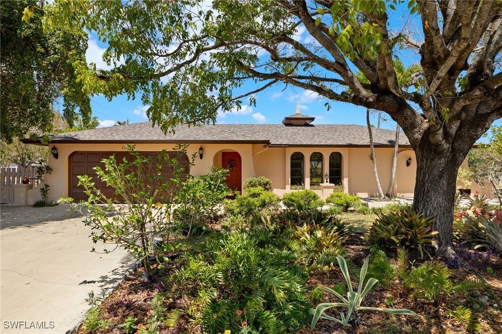 1011 El Mar Ave, Fort Myers