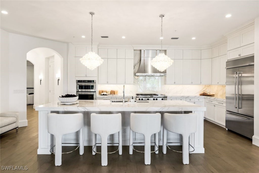 16366 Corsica Way 201, Naples