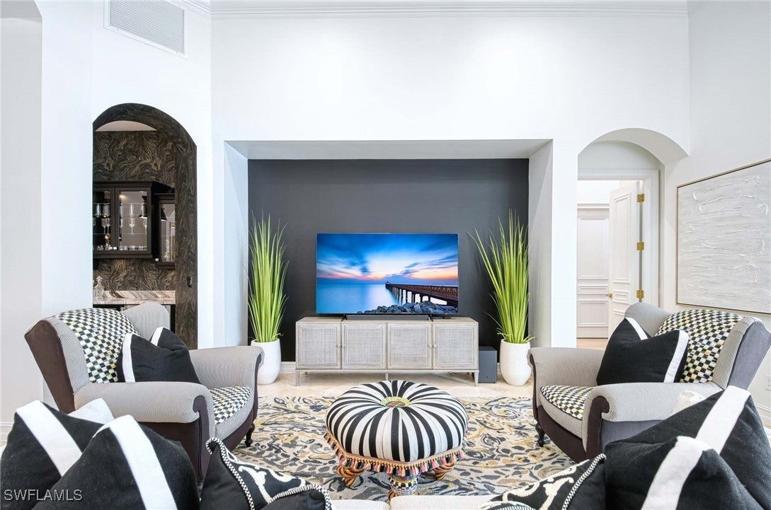 Photo of Listing #225055176