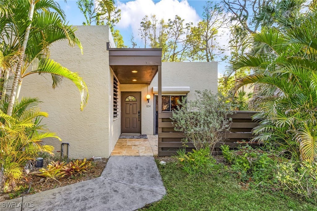124 Pinebrook Dr, Fort Myers