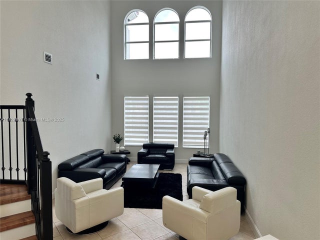 2 of 10 - 10873 Nw 71st St, Doral, FL