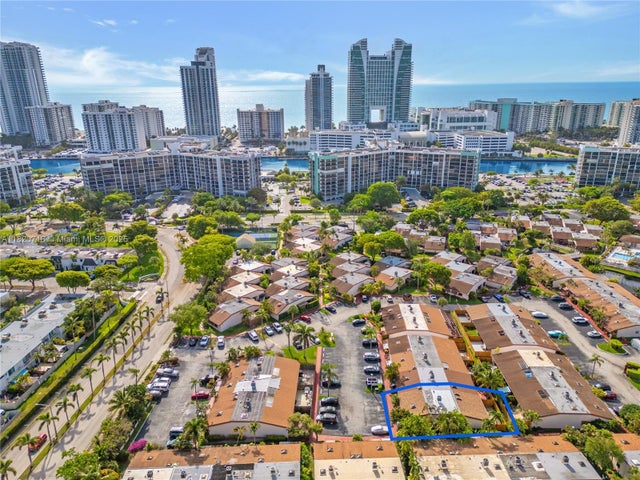 2 of 46 - 2627 S Parkview Dr 2627, Hallandale Beach, FL