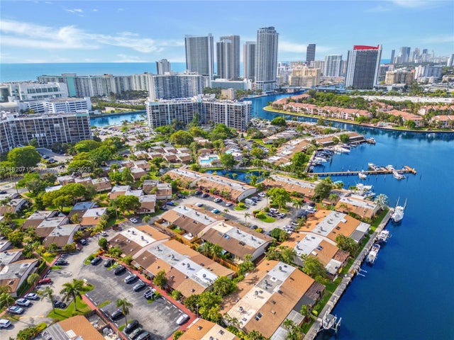 4 of 46 - 2627 S Parkview Dr 2627, Hallandale Beach, FL