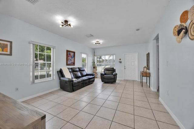 3 of 20 - 19220 Sw 119th Pl, Miami, FL