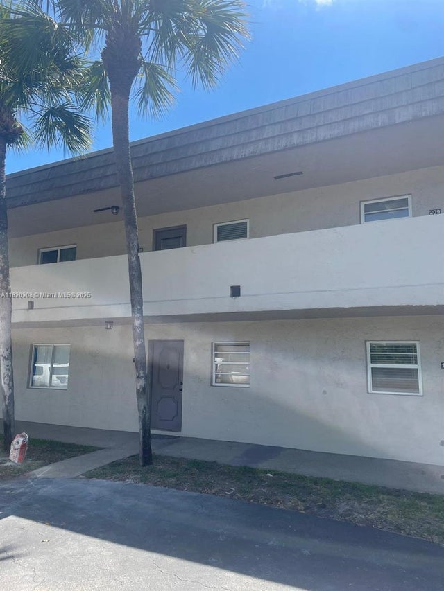 1 of 20 - 2900 Fiore Way 1080, Delray Beach, FL