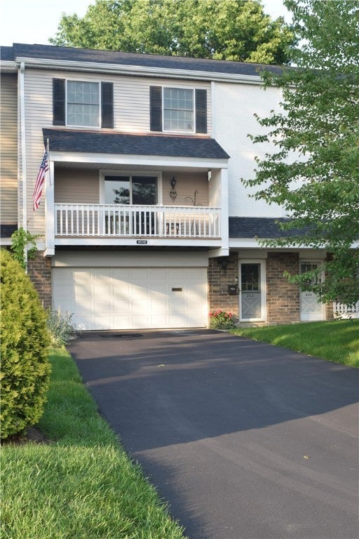 202 Roscommon Place, Peters