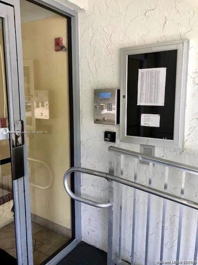 2 of 20 - 17570 Atlantic Blvd 105, Sunny Isles Beach, FL