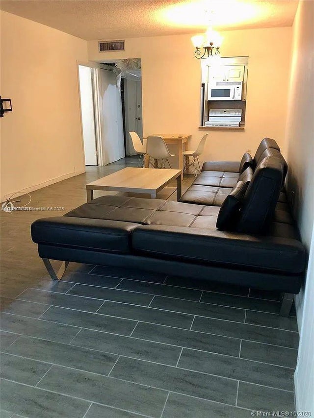 5 of 20 - 17570 Atlantic Blvd 105, Sunny Isles Beach, FL