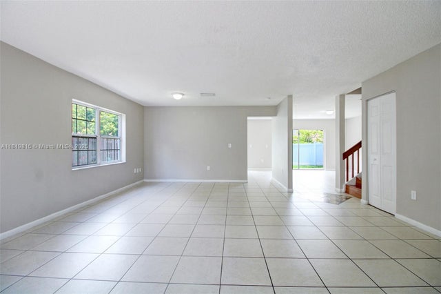 5 of 37 - 9741 Sw 12th St, Pembroke Pines, FL