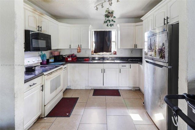 5 of 28 - 1722 Nw 8th Ct, Fort Lauderdale, FL