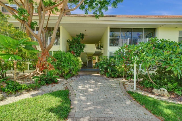 1 of 30 - 260 Sunrise Dr E, Key Biscayne, FL