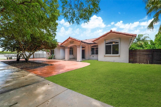 2 of 27 - 17050 Sw 90th Ave, Palmetto Bay, FL