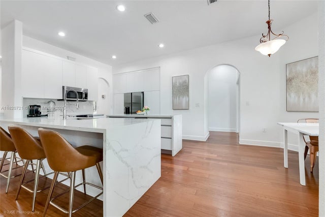 4 of 27 - 17050 Sw 90th Ave, Palmetto Bay, FL