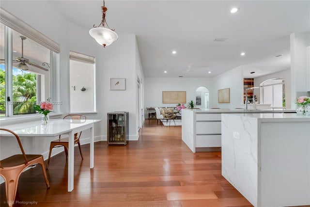 5 of 27 - 17050 Sw 90th Ave, Palmetto Bay, FL