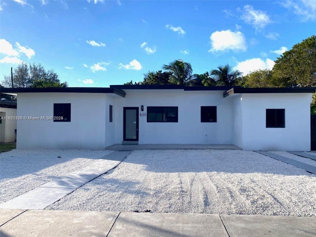 1 of 26 - 610 Nw 111th St, Miami, FL