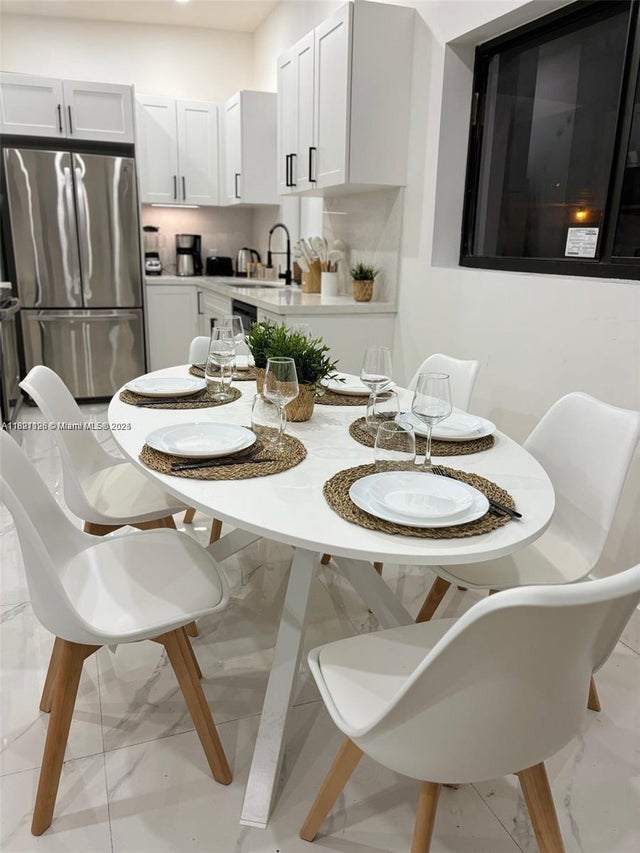 5 of 26 - 610 Nw 111th St, Miami, FL