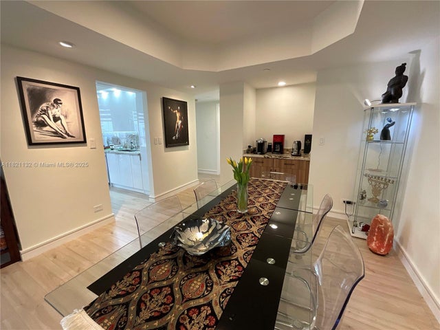 5 of 26 - 20191 E Country Club Dr 1903, Aventura, FL