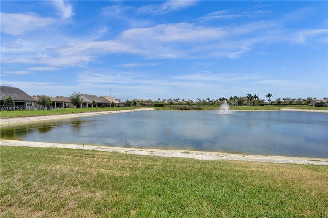 2 of 90 - 4833 San Fratello Cir, Lake Worth, FL