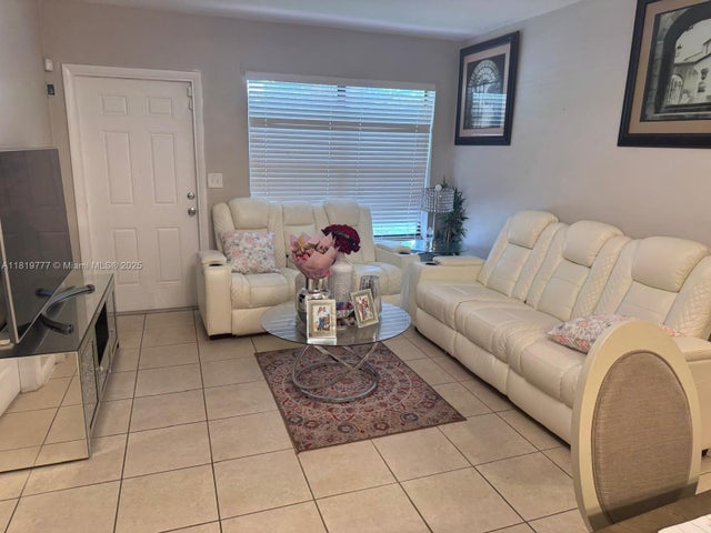 2 of 8 - 4620 Sw 31st Dr, West Park, FL