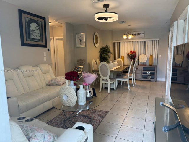 3 of 8 - 4620 Sw 31st Dr, West Park, FL
