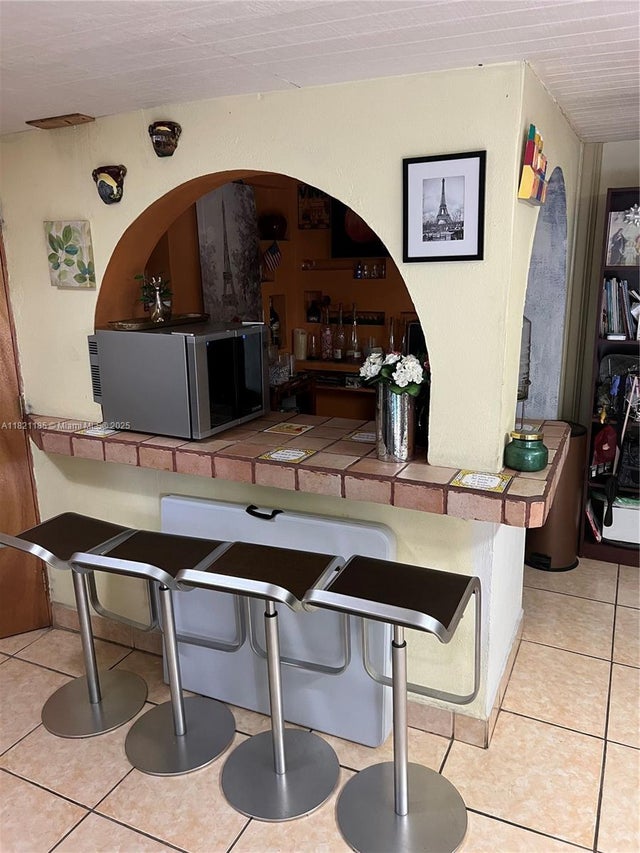 5 of 15 - 509 W 16 Street, Hialeah, FL