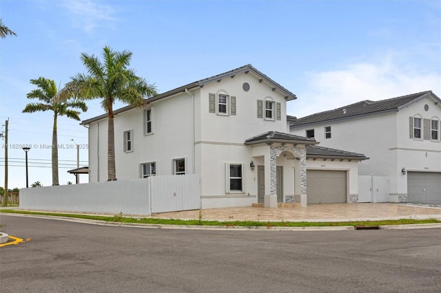 2 of 42 - 21205 Sw 127th Ct, Miami, FL