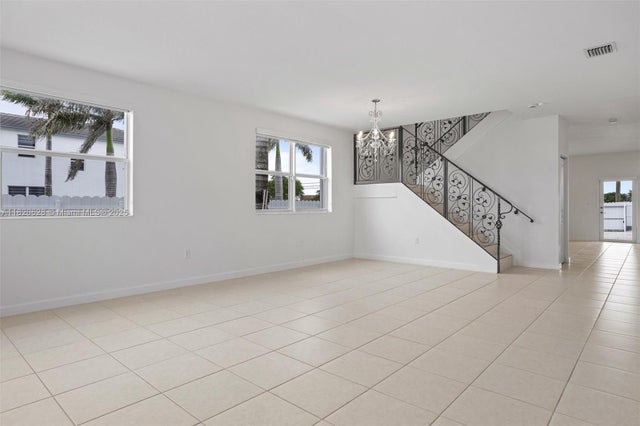 4 of 42 - 21205 Sw 127th Ct, Miami, FL