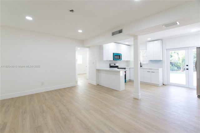 3 of 21 - 1167 Nw 9th Ave, Fort Lauderdale, FL