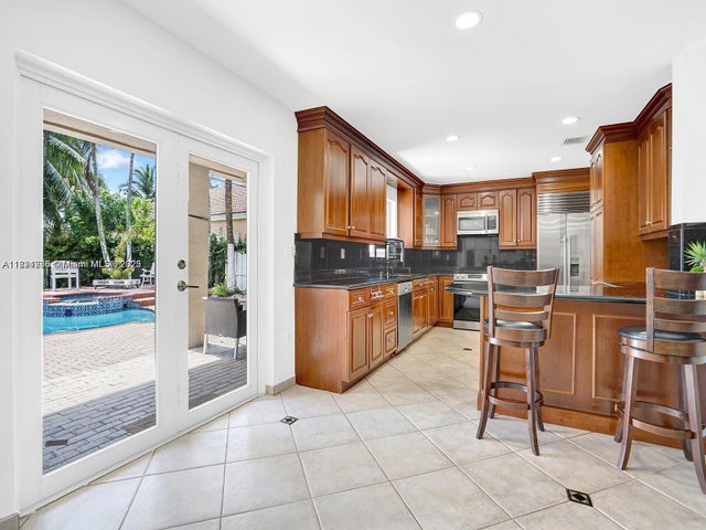5 of 21 - 5343 Nw 111th Ct, Doral, FL