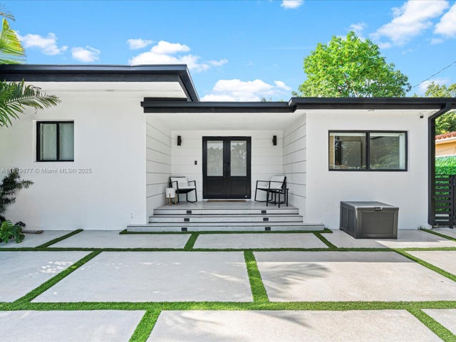 3 of 56 - 4531 Sw 15th St, Miami, FL