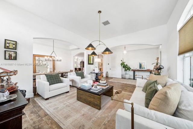 3 of 39 - 4864 Tropicana Ave, Cooper City, FL