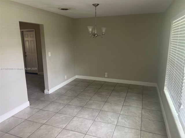 2 of 8 - 2720 Sw 18th St, Fort Lauderdale, FL