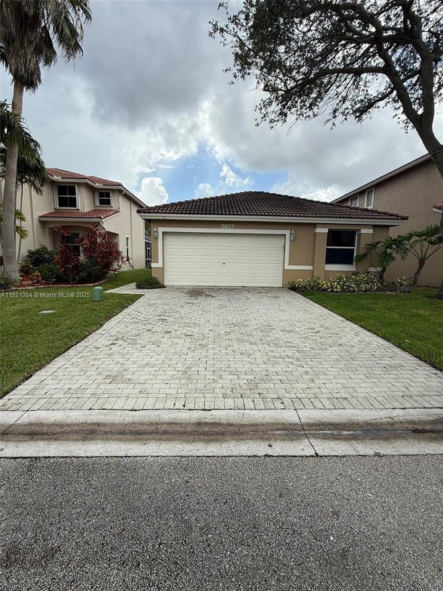 2 of 27 - 5657 Nw 121st Ave, Coral Springs, FL