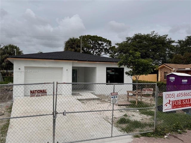 2 of 5 - 2430 Nw 22nd Rd, Fort Lauderdale, FL