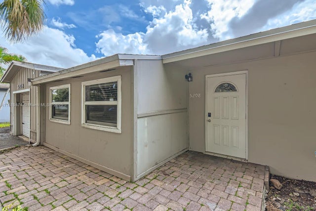 5 of 28 - 5208 Sw 91st Ter, Cooper City, FL