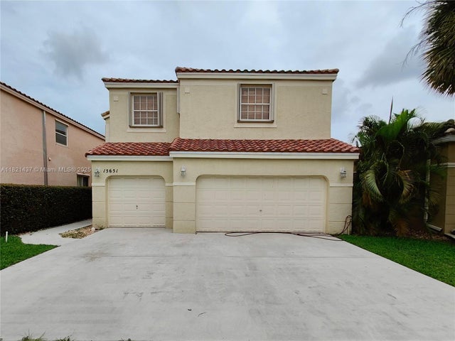 1 of 15 - 15651 Nw 14th Ct, Pembroke Pines, FL