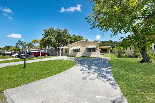 2 of 41 - 6428 Plunkett St, Hollywood, FL