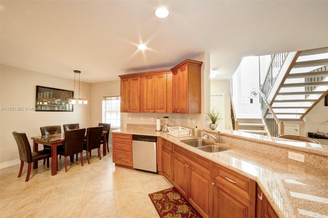 3 of 19 - 2916 Hidden Harbour Ct, Dania Beach, FL