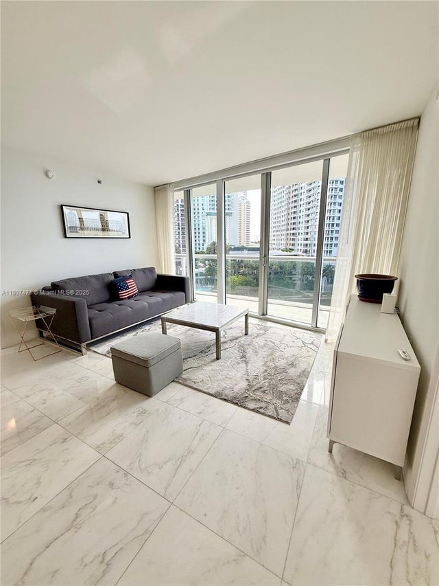 1 of 39 - 495 Brickell Ave Bay806, Miami, FL