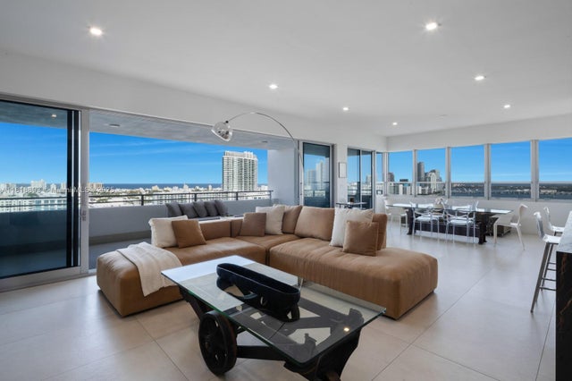 2 of 36 - 11 Island Ave Ph2, Miami Beach, FL