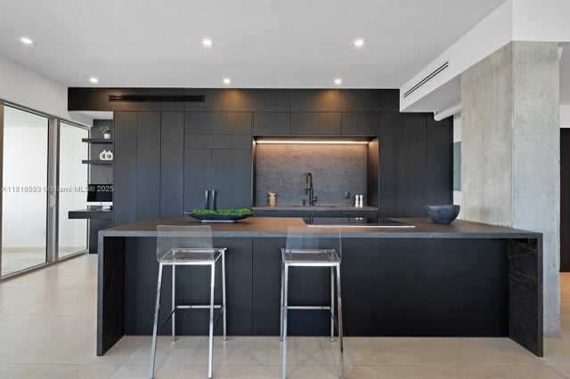 3 of 36 - 11 Island Ave Ph2, Miami Beach, FL