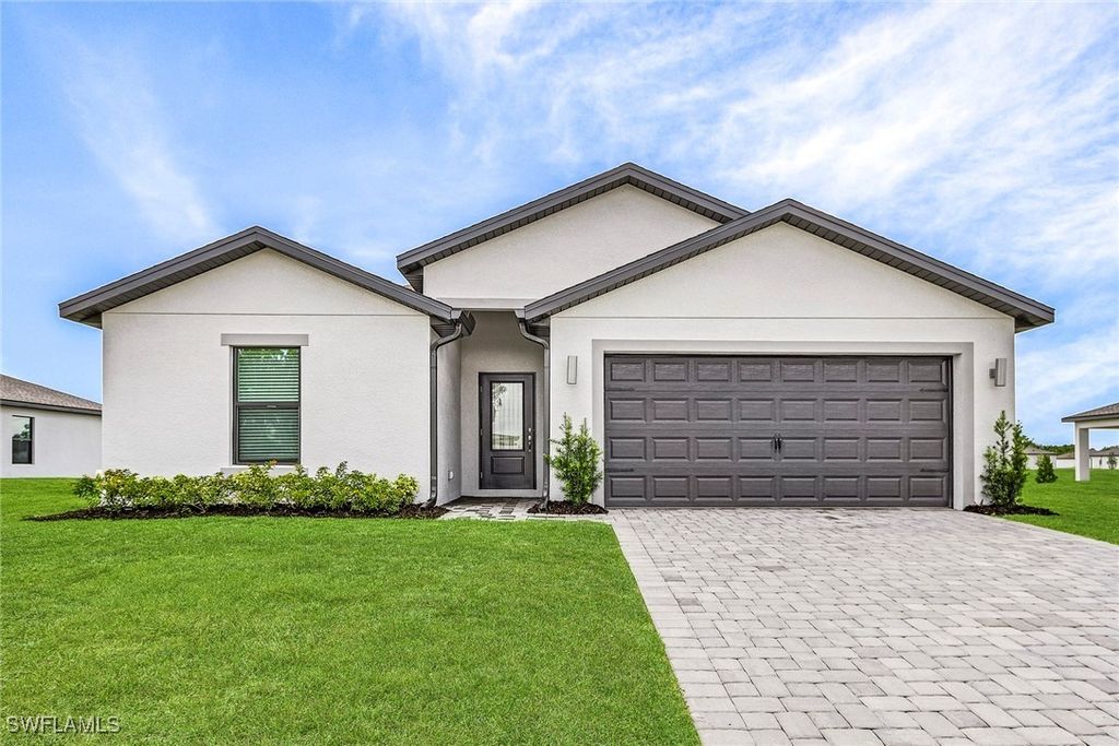 821 Gen D Macarthur Ave, LABELLE