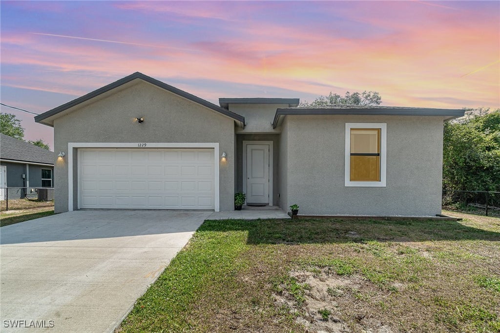 1229 Zinnia Loop, LABELLE