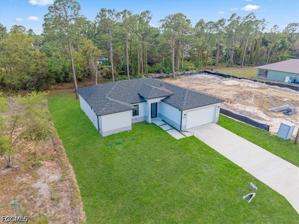 2914 67th St W, LEHIGH ACRES