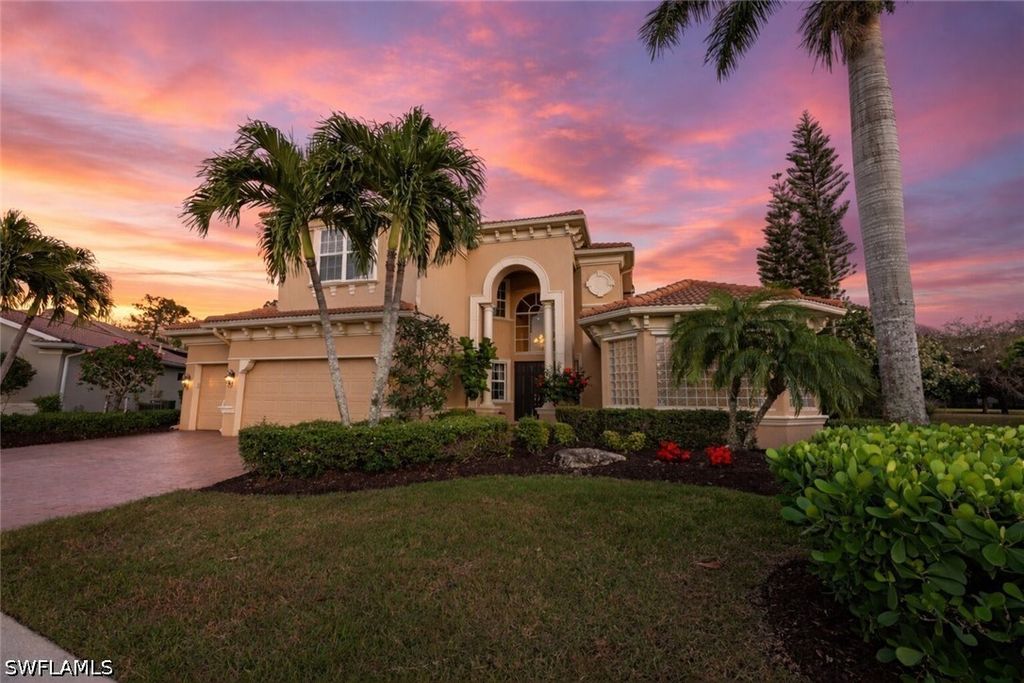 19260 La Serena Dr, Estero