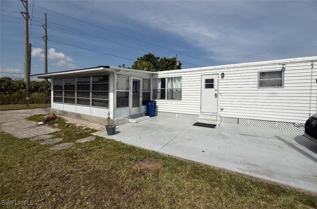 249 Fireball Ln, NORTH FORT MYERS