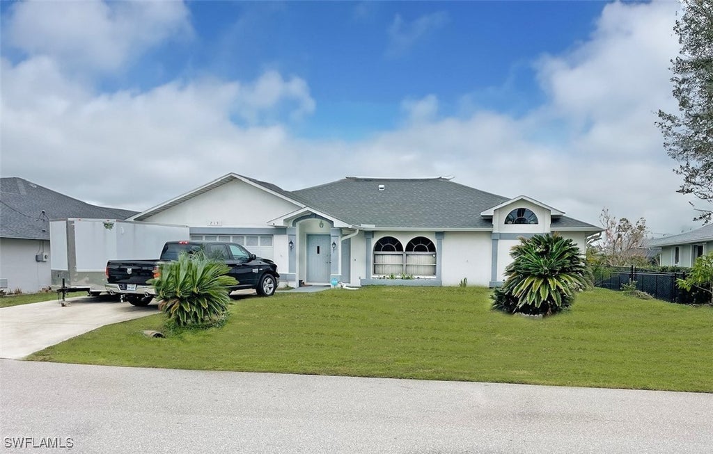 215 Se 1st Pl, Cape Coral