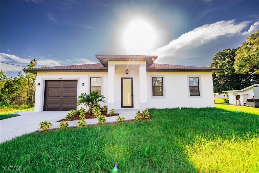 919 Glenn Ave, Lehigh Acres