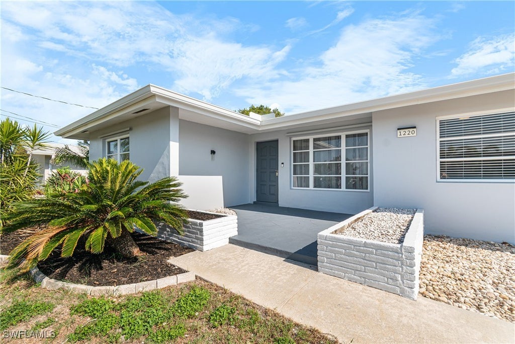 1220 Se 32nd St, CAPE CORAL