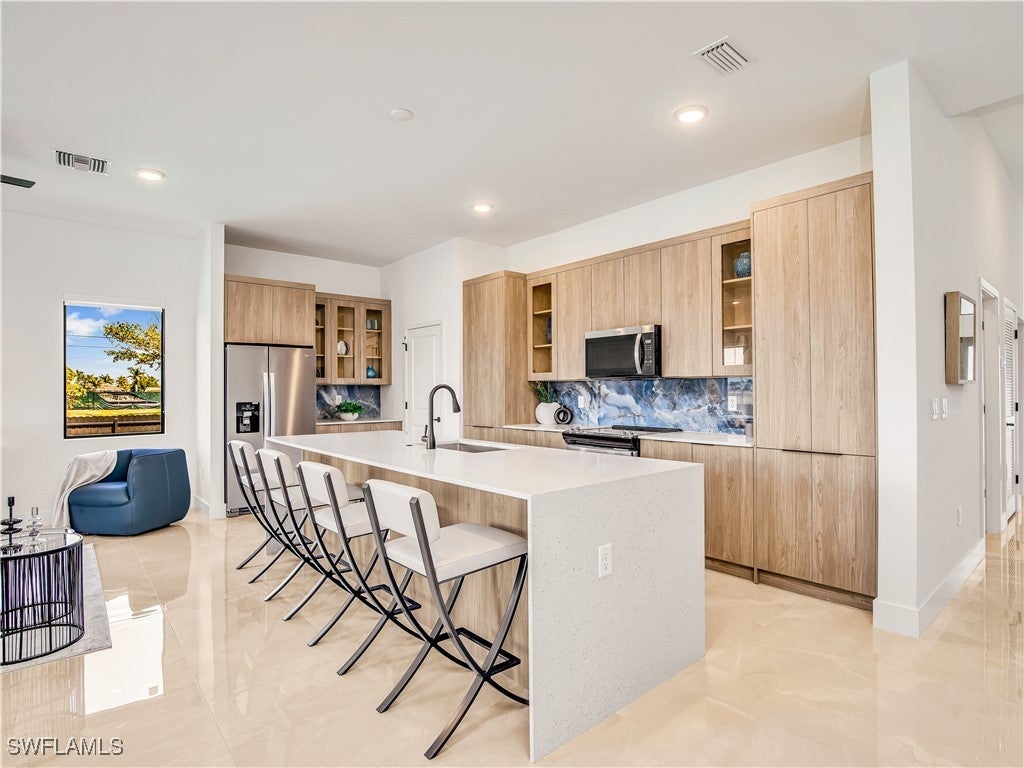 1803 Ne 26th Ter, Cape Coral